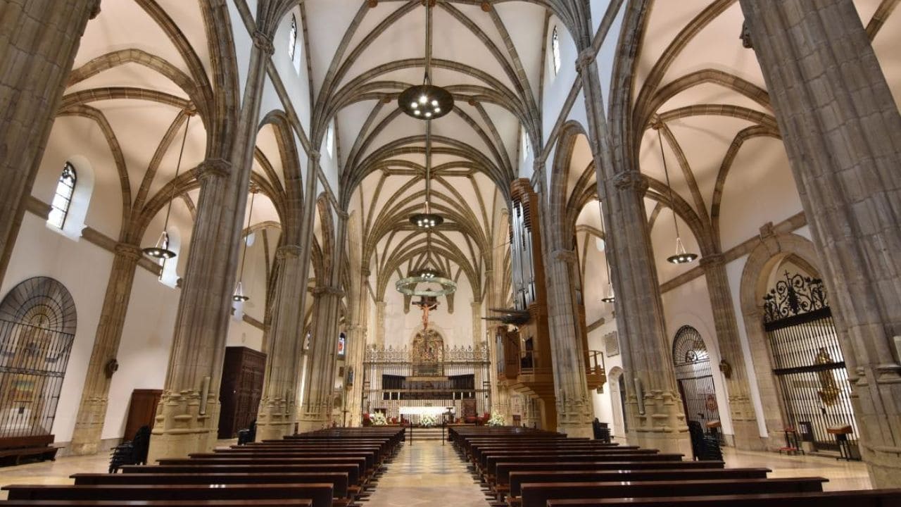 La Catedral de Alcalá de Henares mejora sus accesos para personas con discapacidad