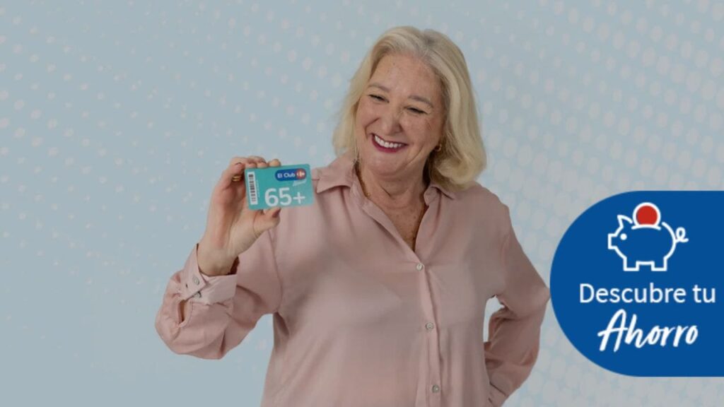 Carrefour lanza descuentos y beneficios para las personas mayores de 65 años con esta tarjeta