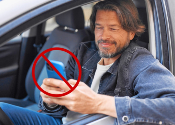 Óscar Ramón, abogado: "Despedido por grabarse con el móvil mientras conducía a 175 km/h por autovía y colgarlo en WhatsApp"