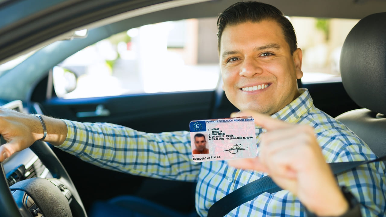 Confirmado por la DGT: 5 normas que llegaron en 2025 y que todavía no conocen los conductores