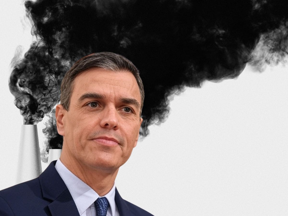 "Fumata negra" a las nóminas: el Gobierno sube este impuesto para salvar las pensiones de jubilación - Freepik / Montaje