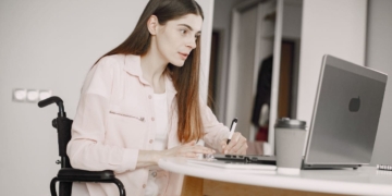 IMPULSA IGUALDAD lanza una guía de apoyo para el empleo inclusivo en el sector turístico