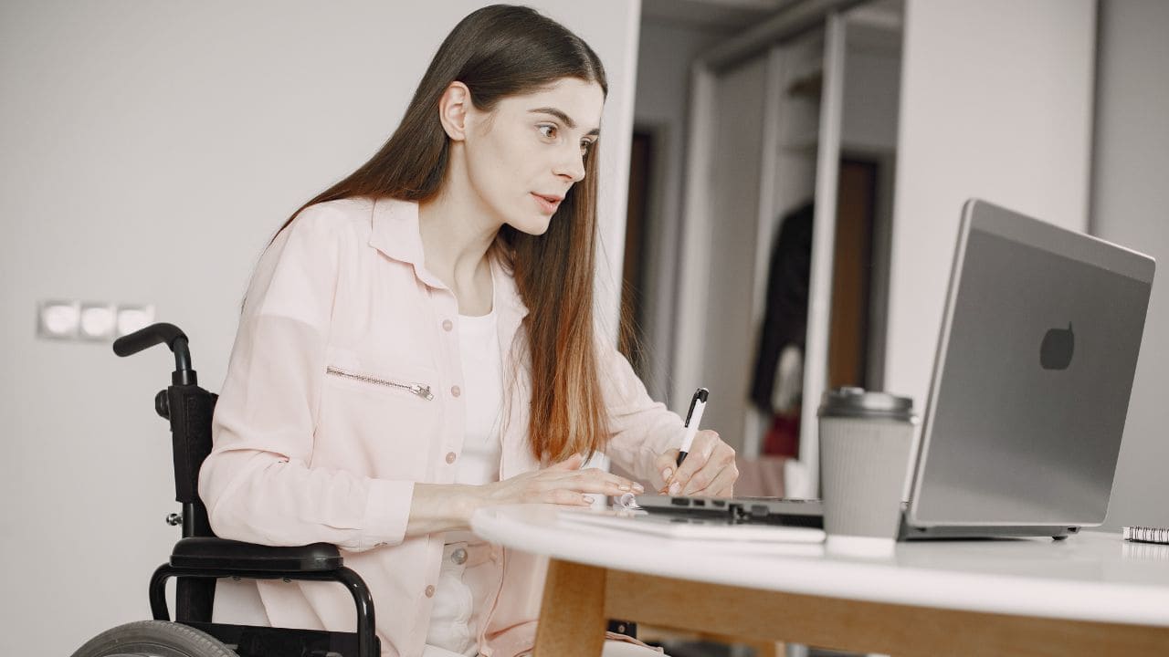 IMPULSA IGUALDAD lanza una guía de apoyo para el empleo inclusivo en el sector turístico