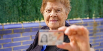 Las personas mayores tiene un periodo de validez del DNI más duradero