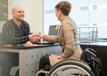 Oficial y confirmado: estas son las prestaciones que puedes pedir a partir de un 50% de discapacidad - Freepik