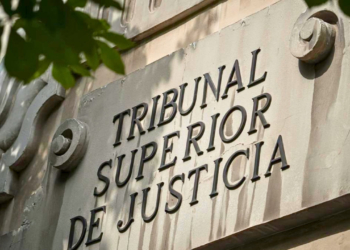 Un profesor universitario encadena más de 18 trabajos temporales y..., despido improcedente y 79.988,20 euros de indemnización