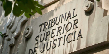 Un profesor universitario encadena más de 18 trabajos temporales y..., despido improcedente y 79.988,20 euros de indemnización