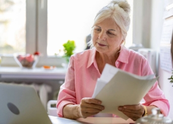 Mujer con ictus impugna la Ley de Jubilación Anticipada por Discapacidad