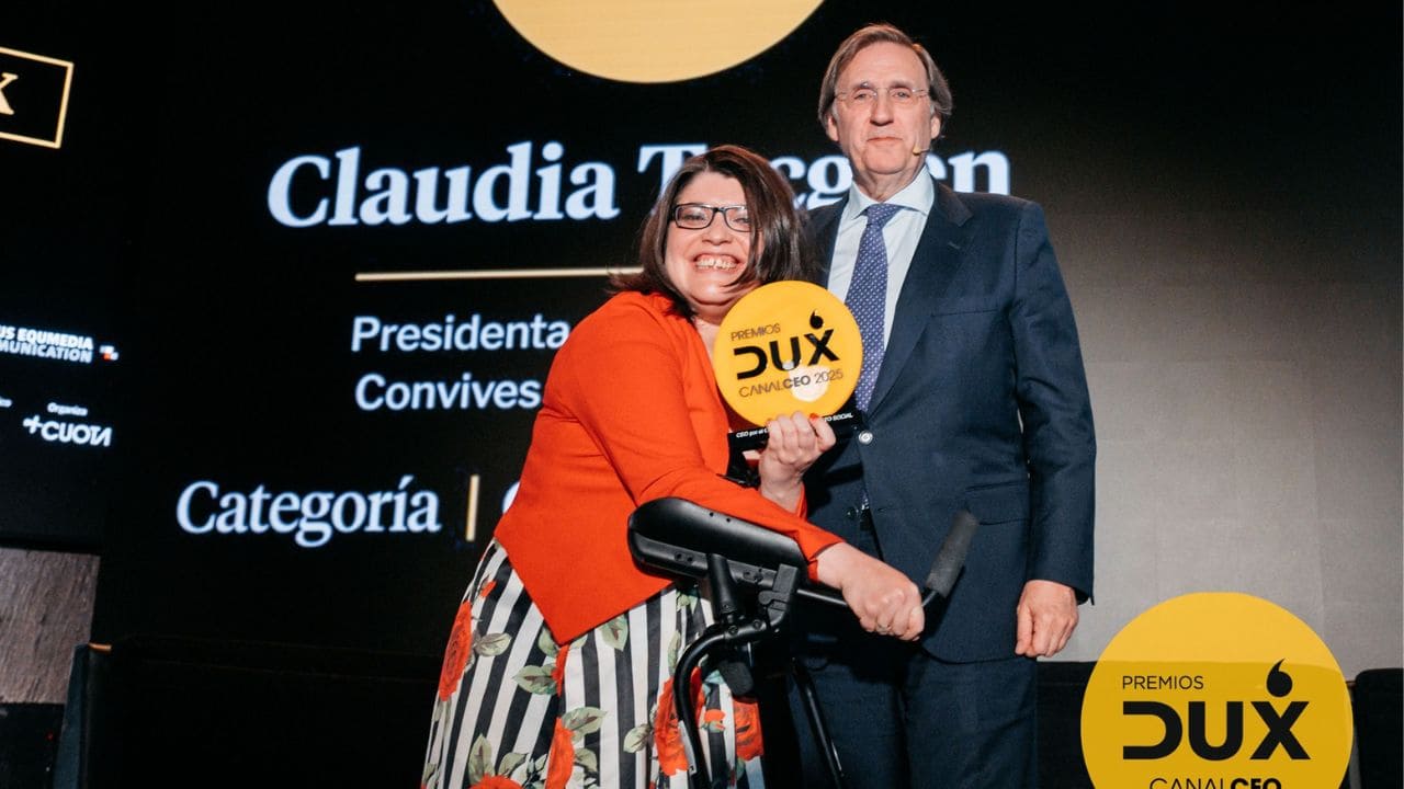 Claudia Tecglen: "Mi discapacidad ha sido mi mejor entrenadora para desarrollar mi liderazgo"
