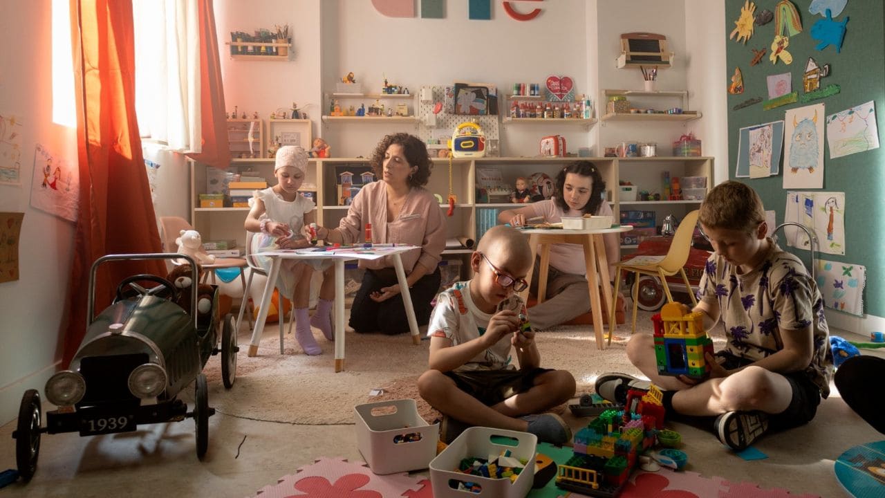 Club Juegaterapia, un espacio pionero para niños con cáncer fuera del hospital en Madrid