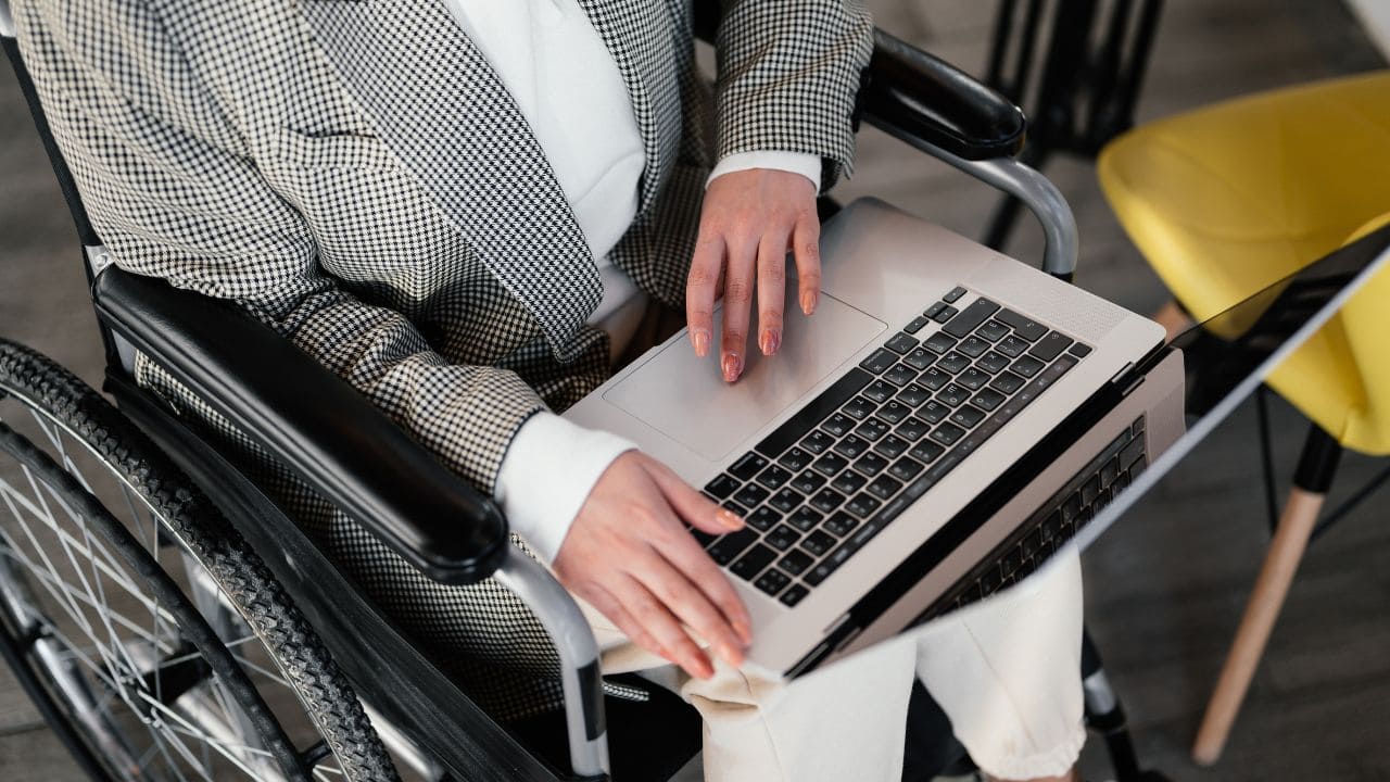 Fundación ONCE formará a 16.600 personas con discapacidad en competencias digitales básicas