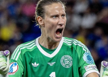 Ann-Katrin Berger, portera de la selección alemana de fútbol femenino superó dos veces cáncer