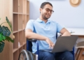 Ayudas por discapacidad compatibles con la incapacidad permanente