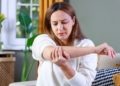Mujer logra una incapacidad permanente tras perder la movilidad en el brazo