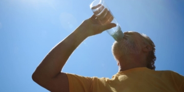 Las personas mayores es uno de los colectivos más afectados por las olas de calor extremo