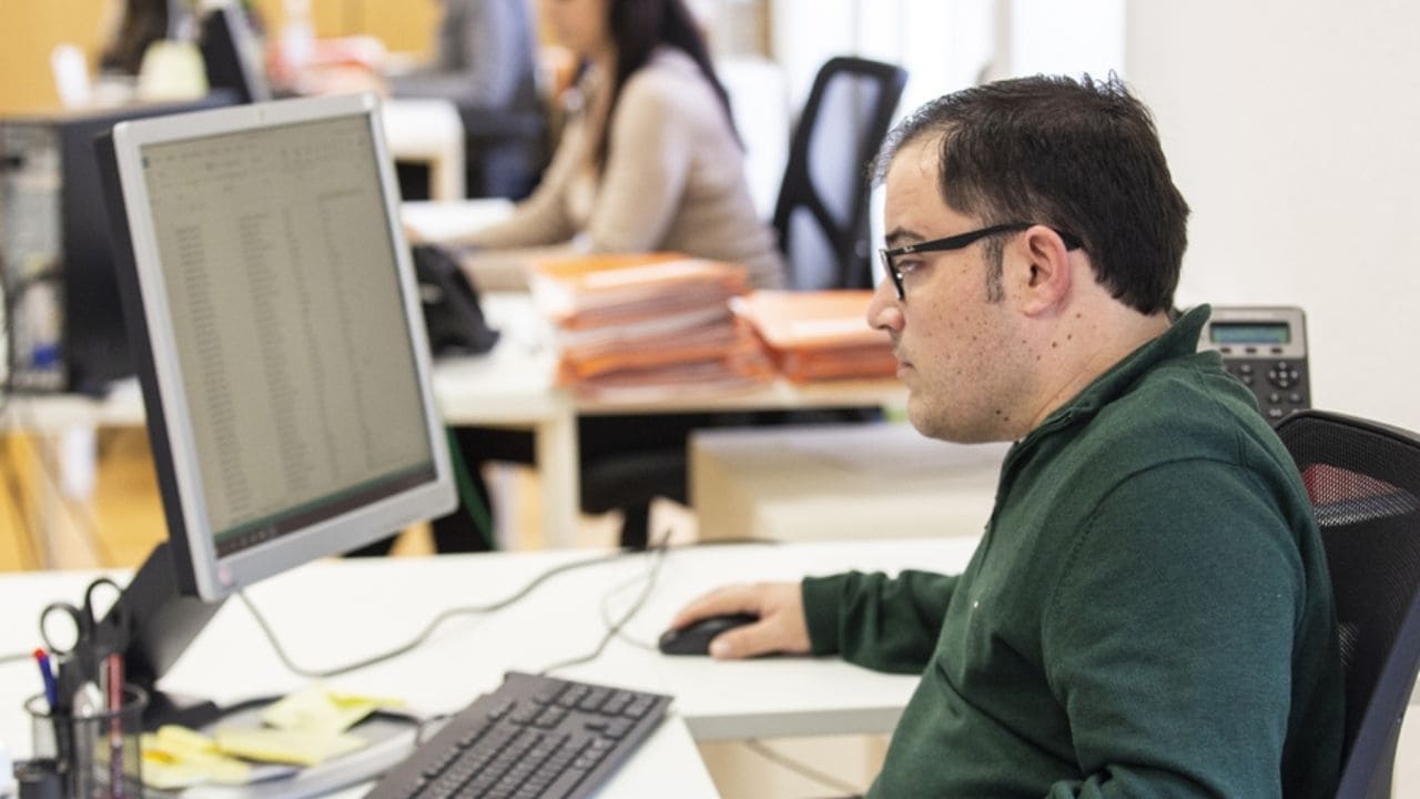 El Gobierno trabaja para mejorar el acceso al empleo público para personas con discapacidad