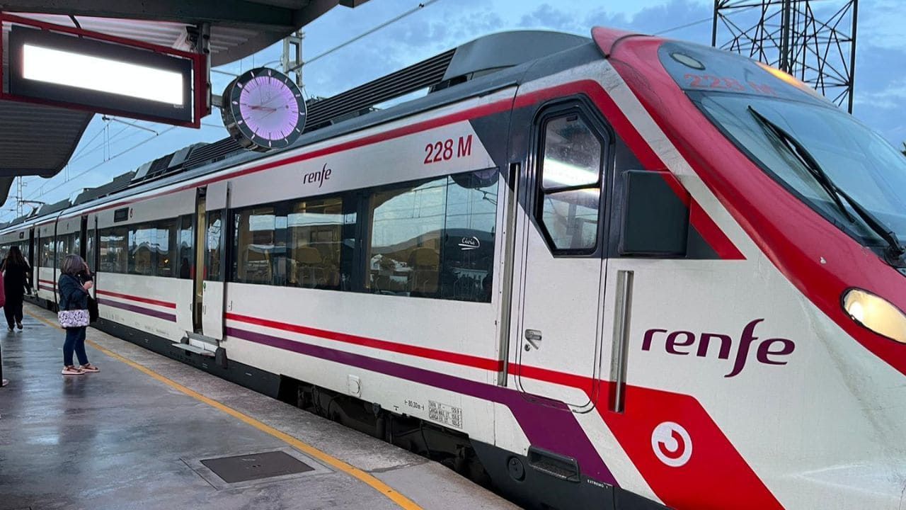 La estación de tren de Brenes, en Sevilla, mejorará su accesibilidad y capacidad
