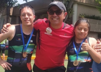 Jóvenes con síndrome de Down completan triatlones
