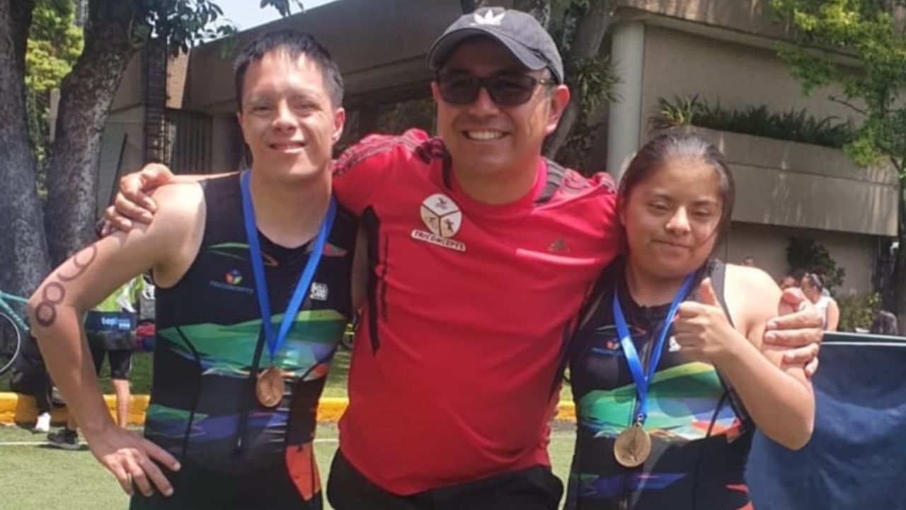 Jóvenes con síndrome de Down completan triatlones