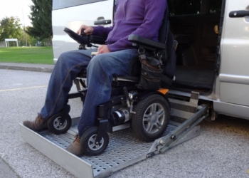 Taxi adaptado para personas con discapacidad