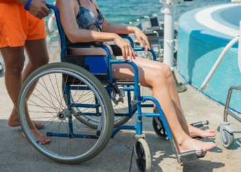 7 servicios imprescindibles para unas vacaciones inclusivas para personas con discapacidad