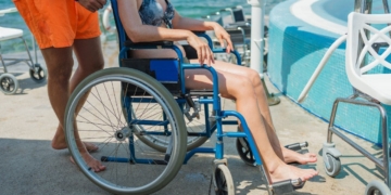 7 servicios imprescindibles para unas vacaciones inclusivas para personas con discapacidad