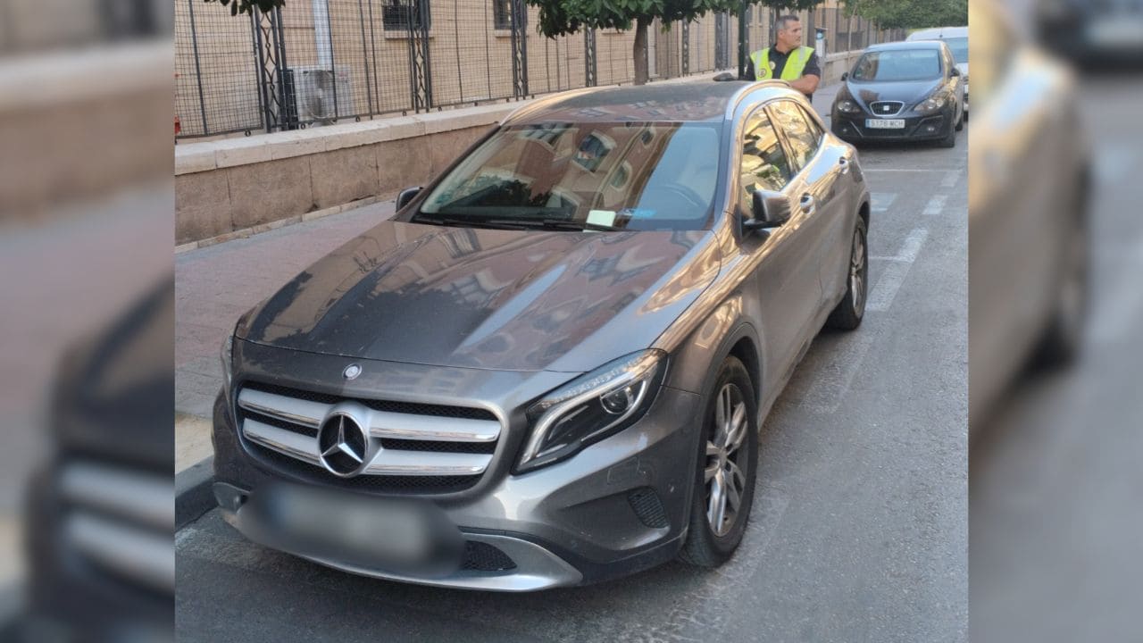 Sancionan a un conductor por fotocopiar una tarjeta de estacionamiento PMR