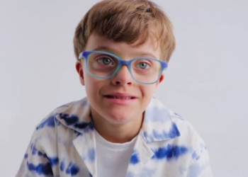 Gafas diseñadas para niños con síndrome de Down