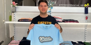 Miguel Ángel, un "cateto con estilo" y discapacidad física e intelectual que ha creado su propia marca de ropa