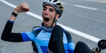 Álex Roca, deportista con parálisis cerebral, consigue subir los 5 puertos más duros del Tour de Francia