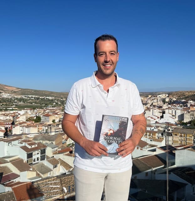Lo que la sociedad niega a la discapacidad: 'Normal o como tú', el libro que da voz a "quien rara vez son escuchados"