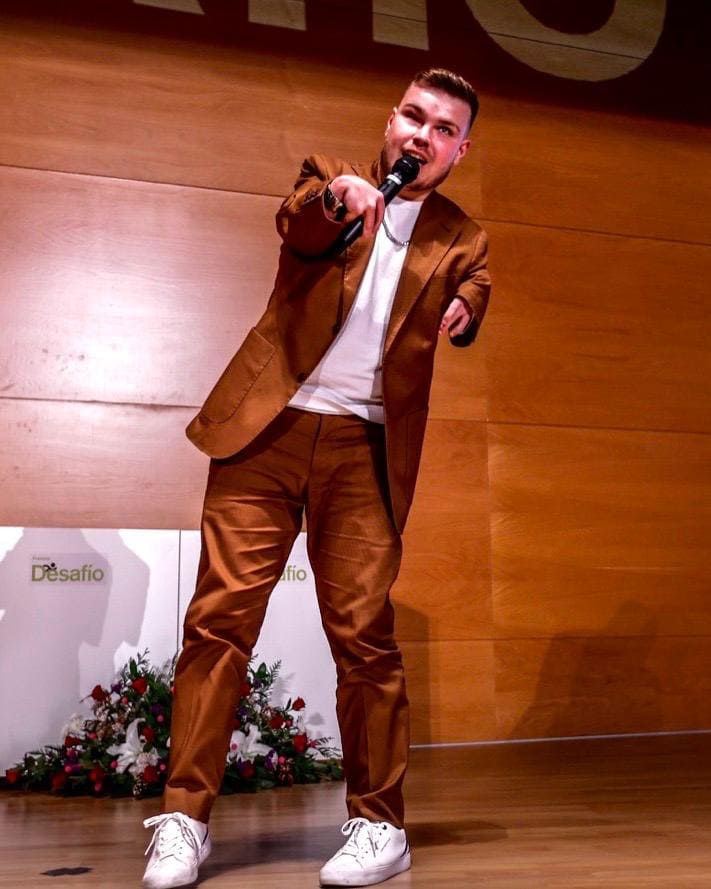 El desafío a los límites de la vida de Pepe García: pianista profesional y esquiador de élite con discapacidad física y visual