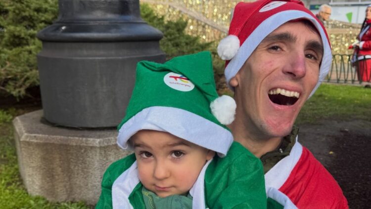 Cómo explicar la discapacidad a los más pequeños, según Álex Roca: "Desde la naturalidad, la imaginación y sin miedo"