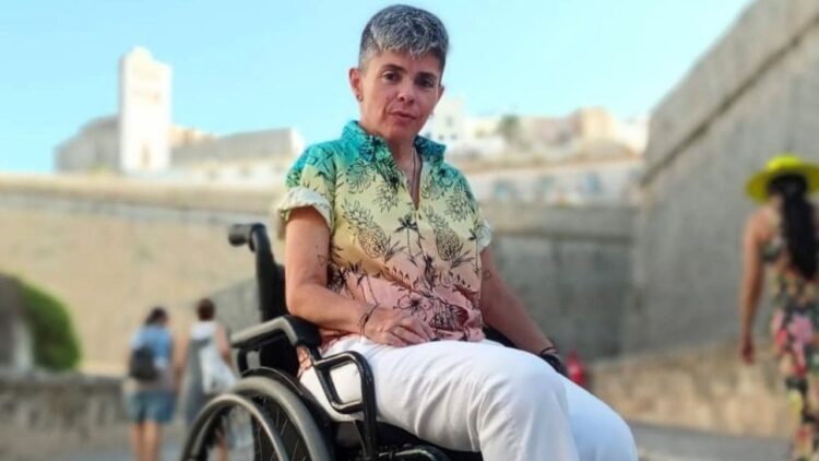 El vital propósito de Ana Raya, influencer con discapacidad: "Colocar las gafas de la accesibilidad" a la sociedad