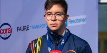 Guillermo Gracia, nadador con síndrome de Down, galardonado en los Premios Princesa de Girona 2025