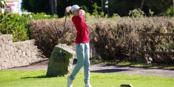 Javier de Bethencourt, un joven golfista con artritis reumatoide: una historia de "resiliencia fuera de lo común"