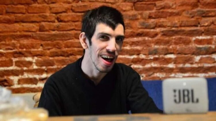 La reivindicación de Gonzalo Giles, escritor y periodista mudo: "No hablar no significa tener ganas de decidir"