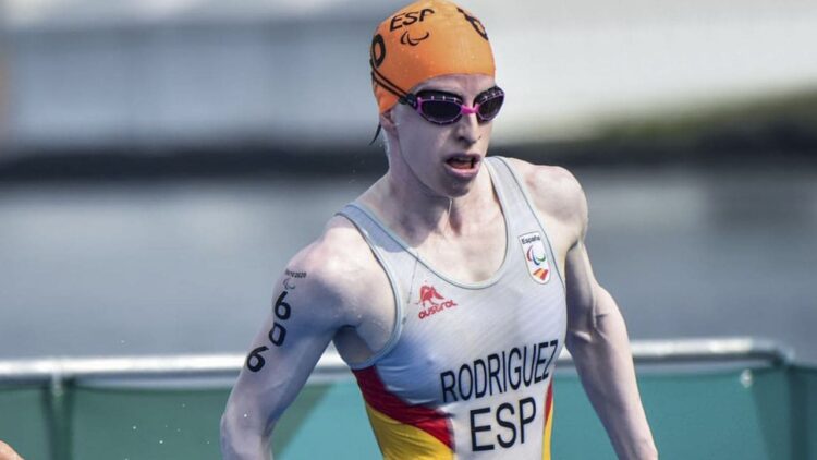 Susana Rodríguez, campeona paralímpica de Triatlón con albinismo y discapacidad visual muy severa